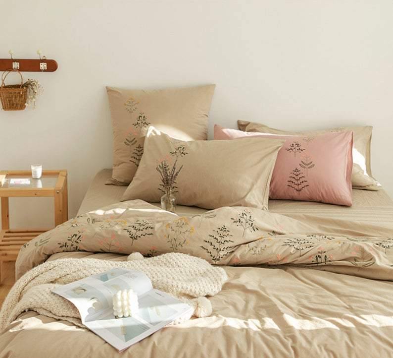 Embroidered Bedding Set - White