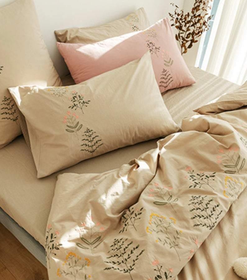 Embroidered Bedding Set - Pink