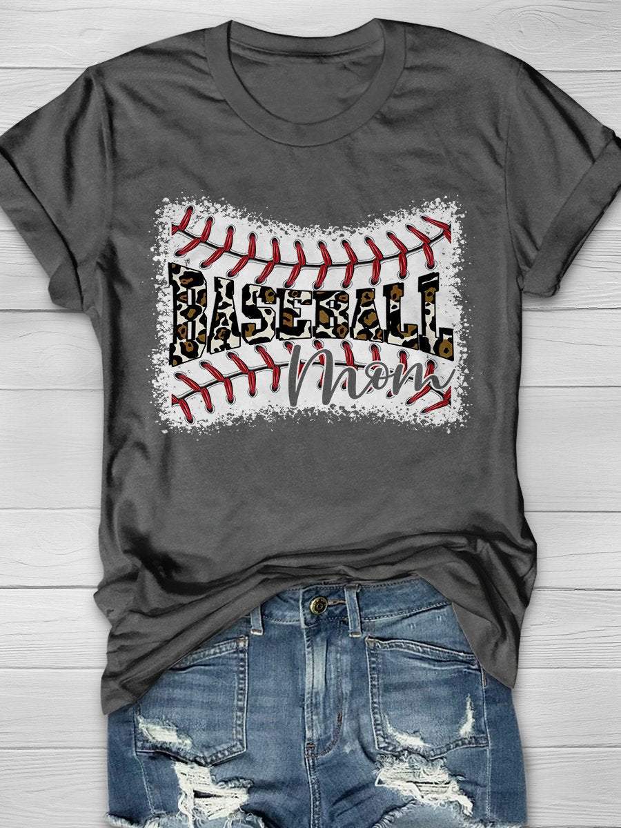 Kurzärmliges T-Shirt mit Leoparden-Baseball-Mom-Print 