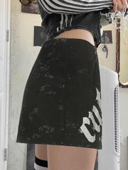 Letter Contrast Print Skirt