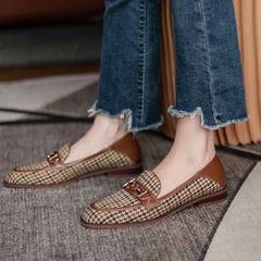 Mocasines a cuadros hechos a mano con diseño de rompecabezas