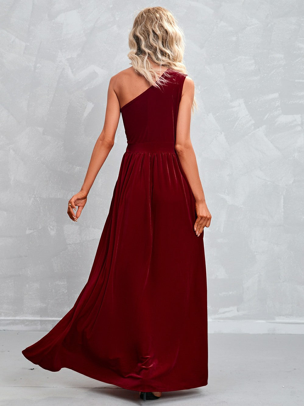 Sexy Solid Color Cut-out One-shoulder Dress