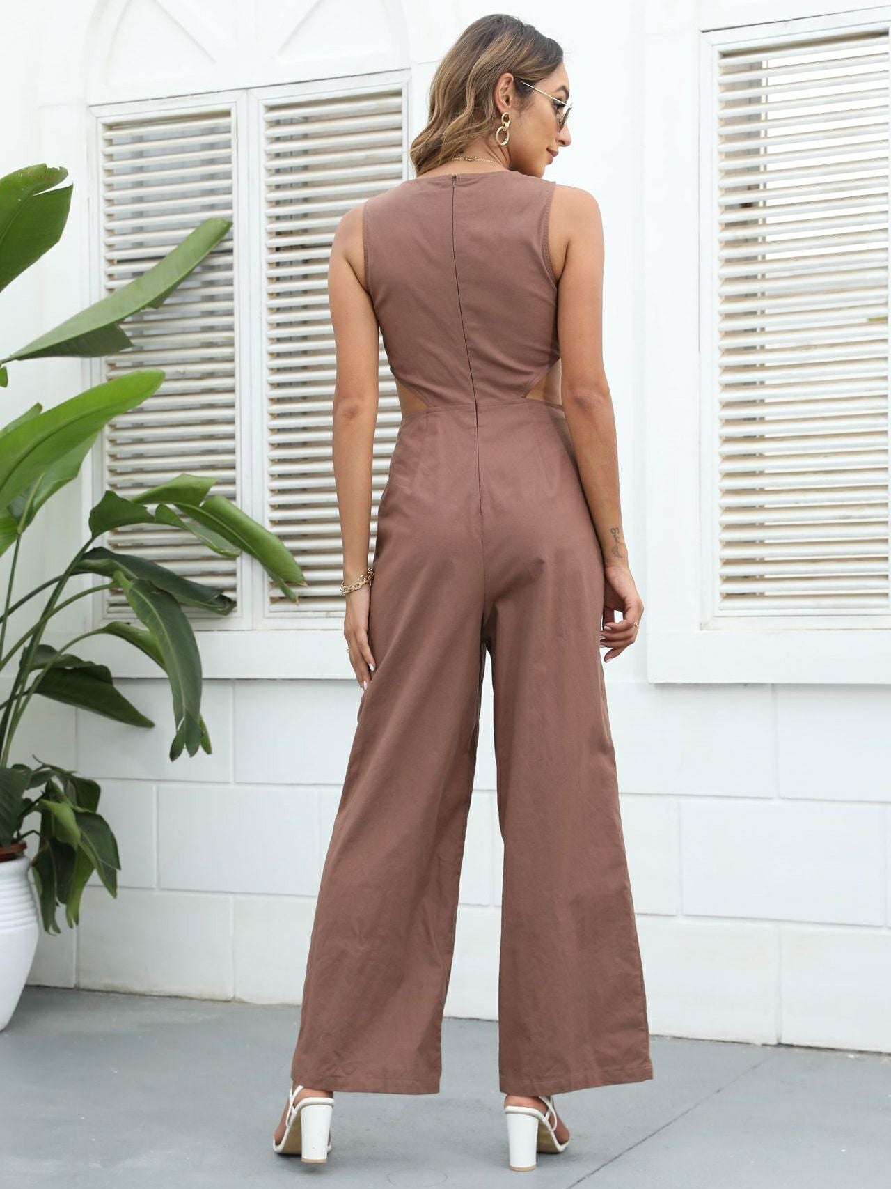 Lässiger Jumpsuit mit Cut-outs 